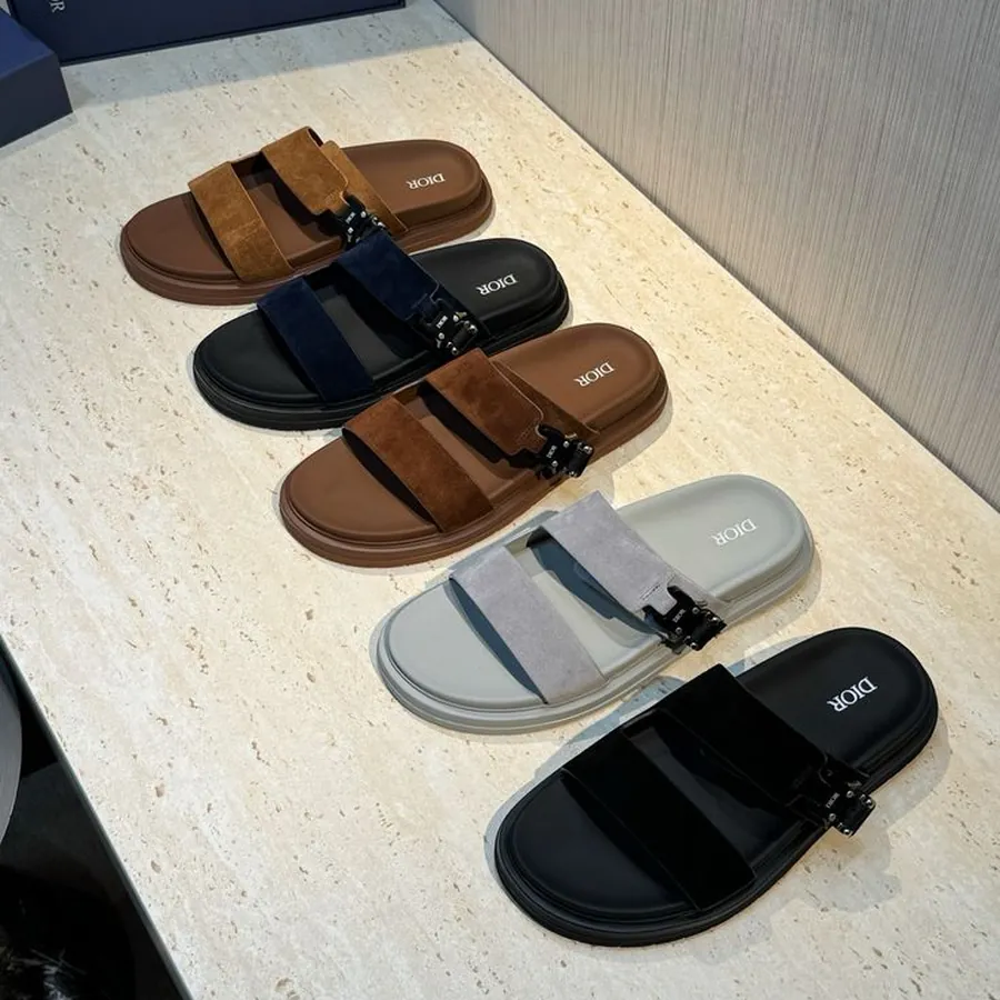 Men’s Sandals & Slides